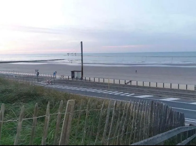 Campsite Vacation House Max For 4 Persons, 350 M From The Sea, In Pollentier Middelkerke Park Hotel
