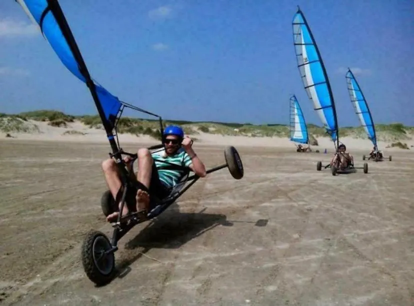 Vacation House Max For 4 Persons, 350 M From The Sea, In Pollentier Middelkerke Park Hotel Campsite