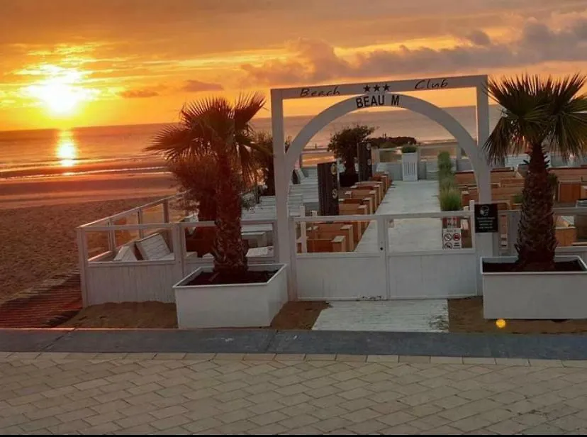 Vacation House Max For 4 Persons, 350 M From The Sea, In Pollentier Middelkerke Park Hotel Campsite
